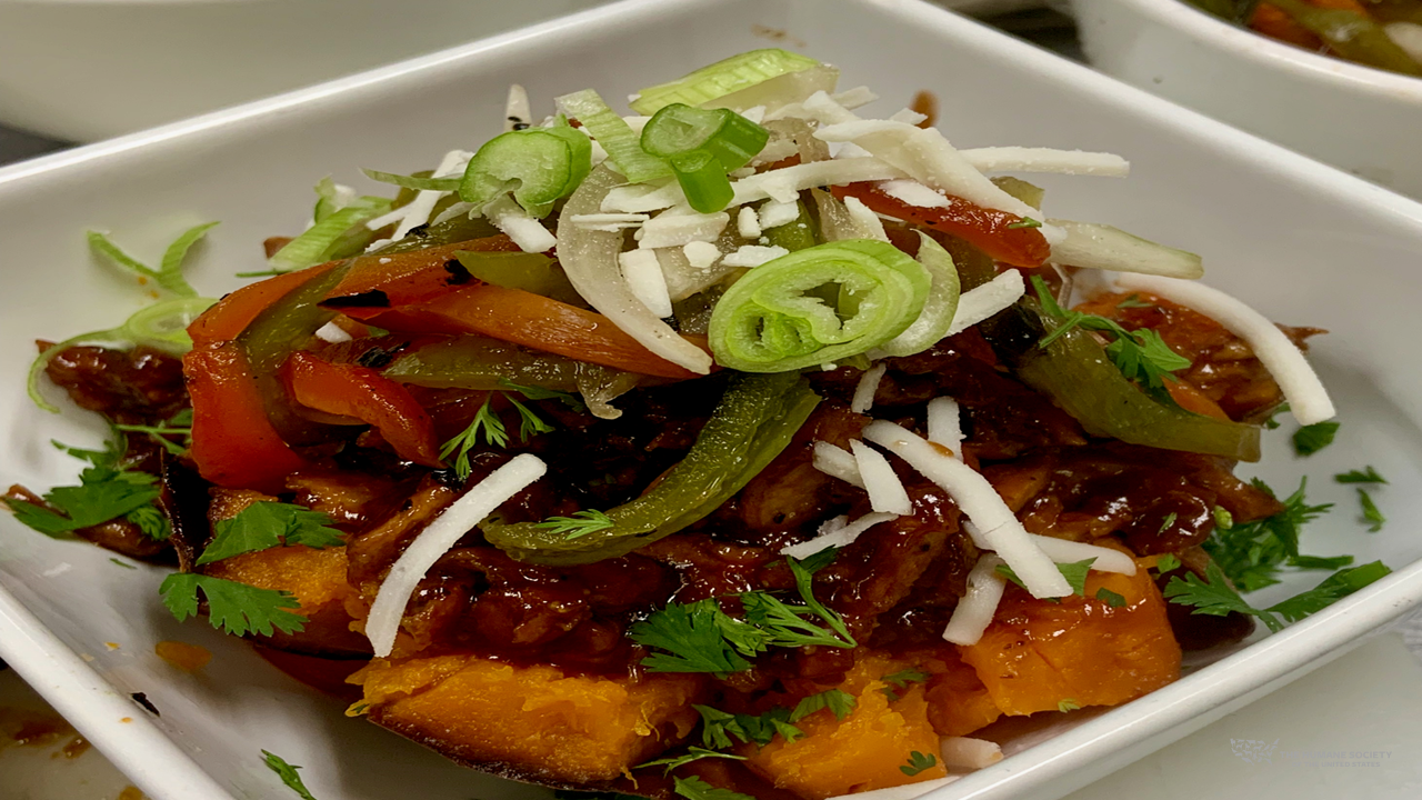 BBQ stuffed sweet potato with roasted pepper