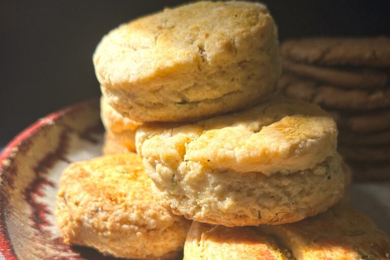 Scallion biscuits